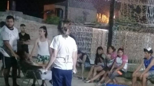 Fue a jugar al fútbol con sus amigas, apareció su ex pareja y la degolló