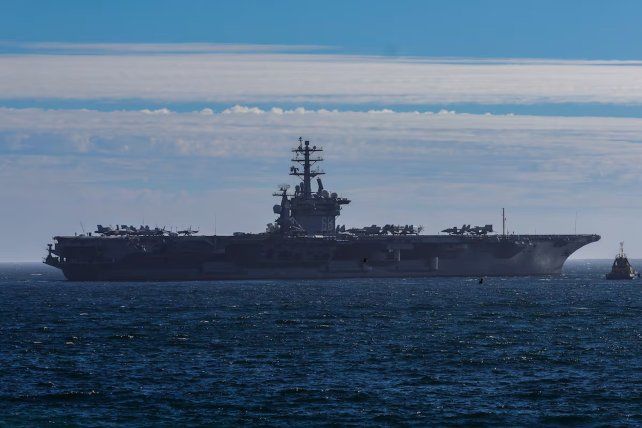 En medio de las tensiones políticas, EEUU desplegó un portaaviones frente a Cuba
