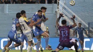 Central venció a Estudiantes (RC) y se metió en octavos