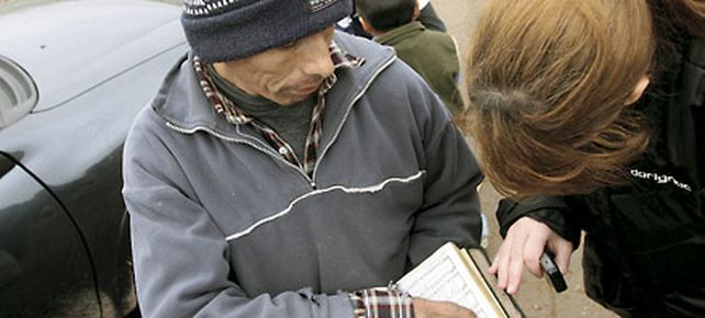 Un libro desvi&oacute; una bala y le salv&oacute; la  vida por milagro a un evangelista