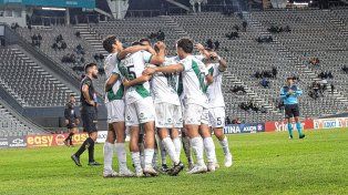Banfield ganó y avanzó de fase.