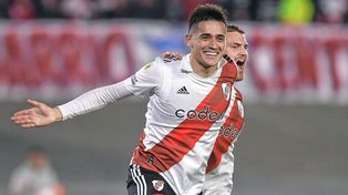 Pablo Solari marcó los dos primeros goles de River.