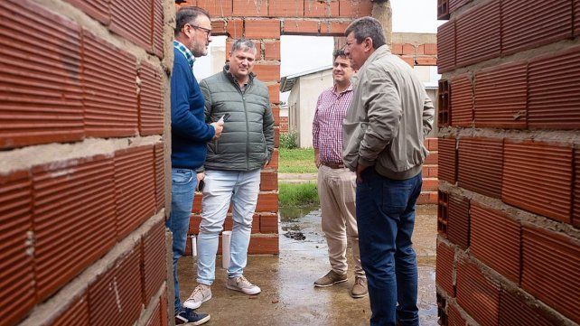 IAPV recorrió obras y verificó estado de avance remarcando la posibilidad de trabajar en conjunto con los municipios para poder terminar las viviendas
