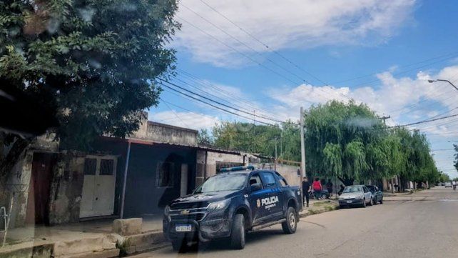 Buscan a un delincuente que asaltó y baleó a un vecino de Alto Verde