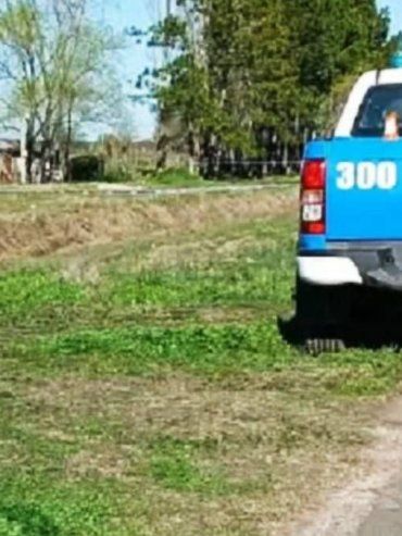 Un conductor despistó, volcó y murió en uno de los accesos a Enrique Carbó