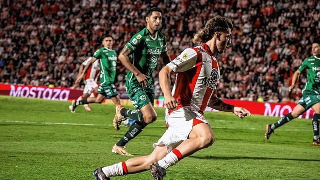Instituto y Sarmiento no se sacaron diferencias Instituto y Sarmiento no se sacaron diferencias