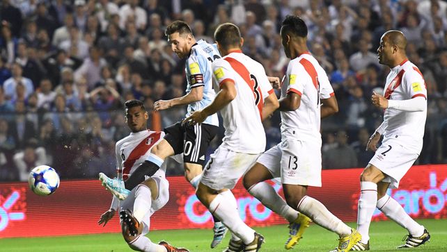 Argentina volvió a empatar y se estaría quedando sin Mundial