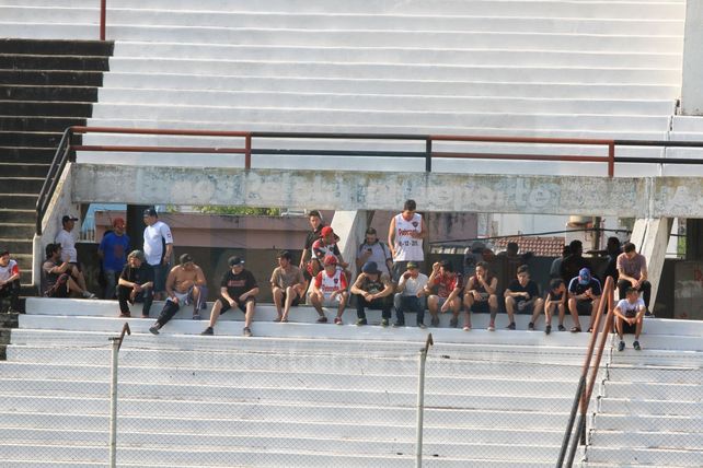 El Rojinegro entrenó pensando en el Cuervo