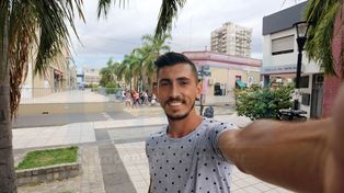 El delantero, en la Peatonal de Paraná. &nbsp;