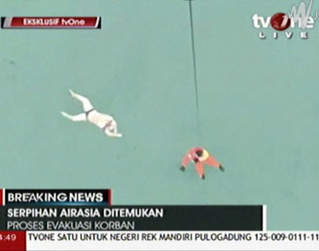 Los primeros cadáveres fueron descubiertos flotando en el mar