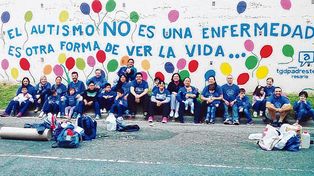 Mejoran niños con autismo tratados con sangre de su cordón umbilical