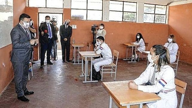Covid-19: Paraguay evalúa si retoman las clases presenciales