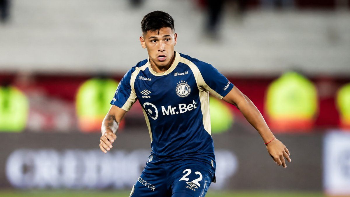 Boca acordó con Argentinos y cerró a Lozano, el primer refuerzo para Arruabarrena