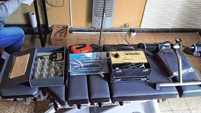 Los elementos que secuestraron cuando detuvieron al kinesiólogo trucho en San Carlos Centro