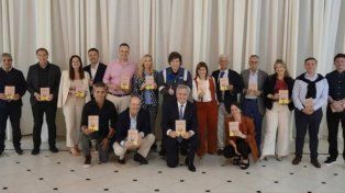 Con parte del Gabinete de vacaciones