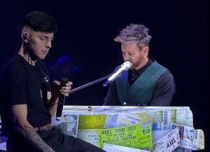 Axel protagonizó una noche mágica en el Teatro 3 de Febrero de Paraná