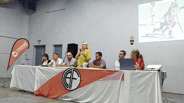 Atlético Franck presentó oficialmente el sueño de contar con la cancha de césped sintético.