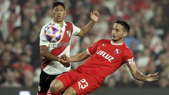 Independiente y River protagonizaran un duelo de lideres por la Copa de la Liga Independiente y River protagonizaran un duelo de lideres por la Copa de la Liga