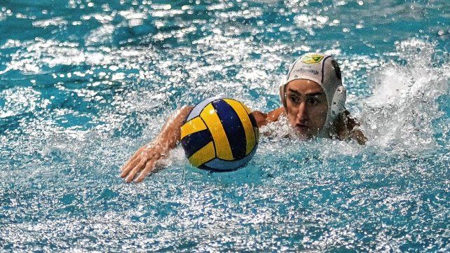 Regatas jugó doble fecha de la Liga de Honor en cancha de Unión.