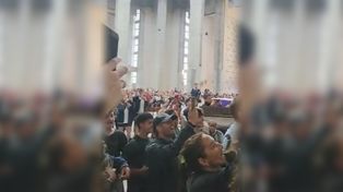 El templo se colmó de camisetas argentinas.