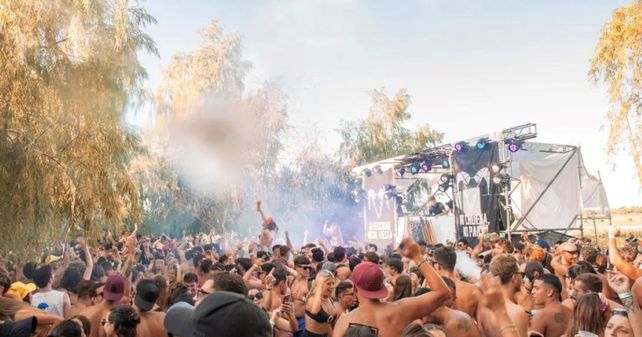 Una productora de eventos vende las entradas para una fiesta electrónica a 11 mil pesos en un predio de las islas regulado como área natural protegida en los humedales de las islas entrerrianas de Victoria.