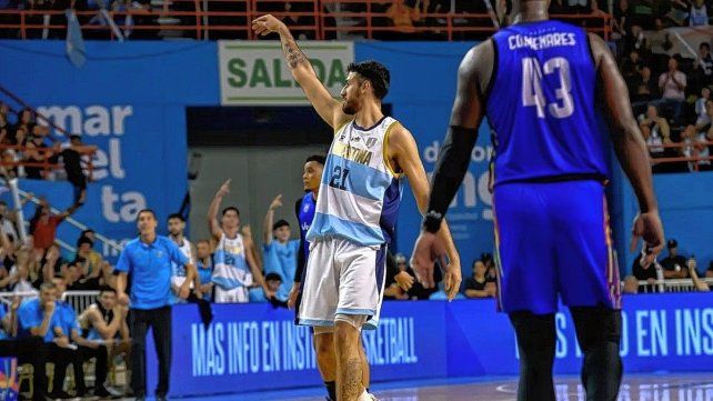 Juan Fernández, el santafesino que la rompió ante Venezuela