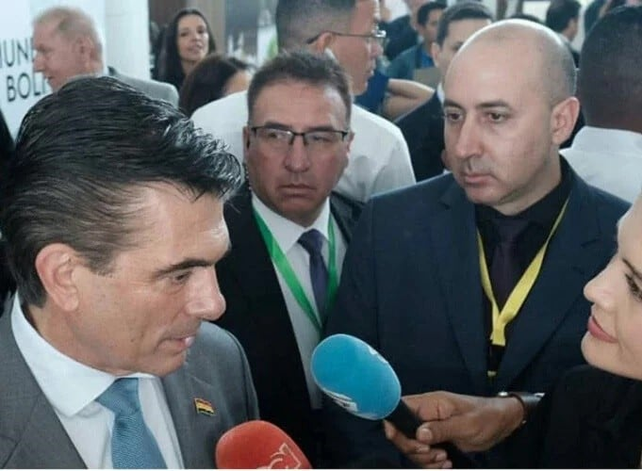 Fernando Cerimedo y el presidente de Bolivia, Rodrigo Paz. 