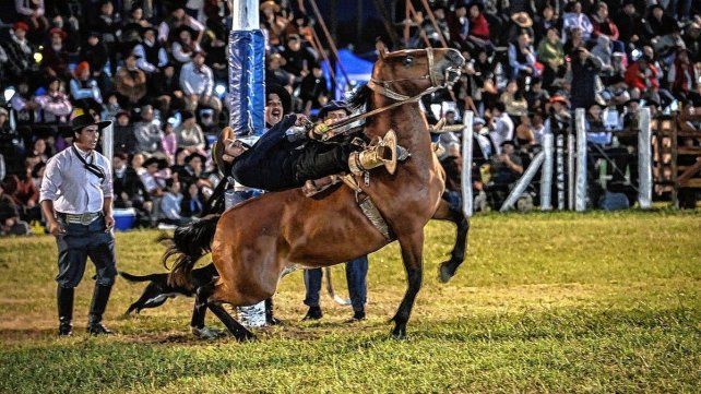 El Festival de Diamante comenzó con todo luego de la suspensión del jueves.