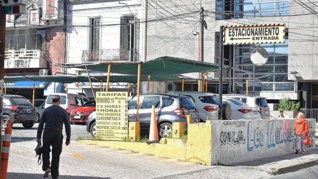 Playas de estacionamiento y cocheras en Santa Fe. Playas de estacionamiento y cocheras en Santa Fe.