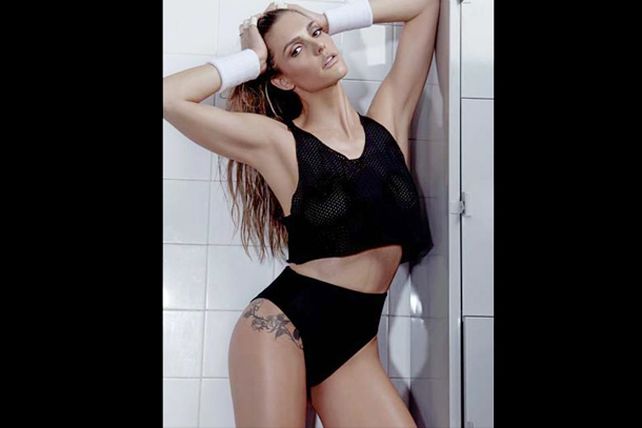 La bella conductora del sorteo del Mundial 2014