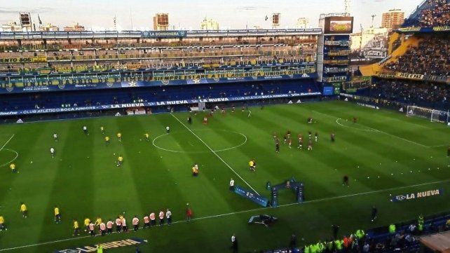 Boca recibió una dura sanción por actos racistas en 2023