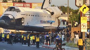 El trasbordador Endeavour llegó a su destino final