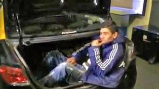 El motochorro famoso por su video tuvo que esconderse en un taxi para huir