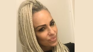 Daniela Cardone se rapó las trenzas