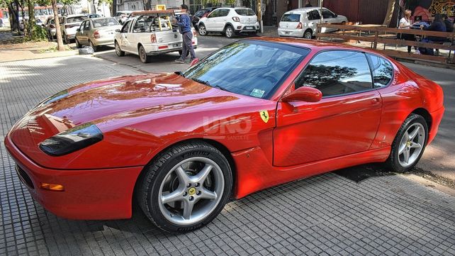 La historia de la única Ferrari que pasea por las calles de Santa Fe. Un santafesino de barrio Candioti mostró a UNO su Ferrari 456 GT