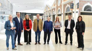 Bordet y Bahl recorrieron el nuevo shopping de Paraná y destacaron la creación de empleo