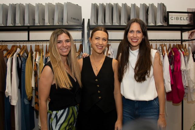Agustina Rosetti, Lucila Ferro y Victoria Ferro