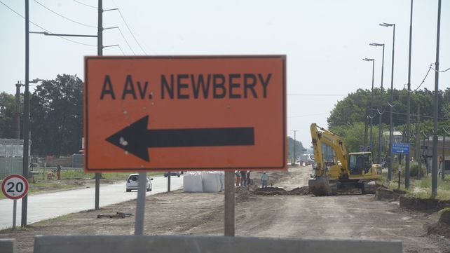Cartel de desvío. Las obras de la avenida Jorge Newbery entre Circunvalación y Wilde se terminaron el año pasado.