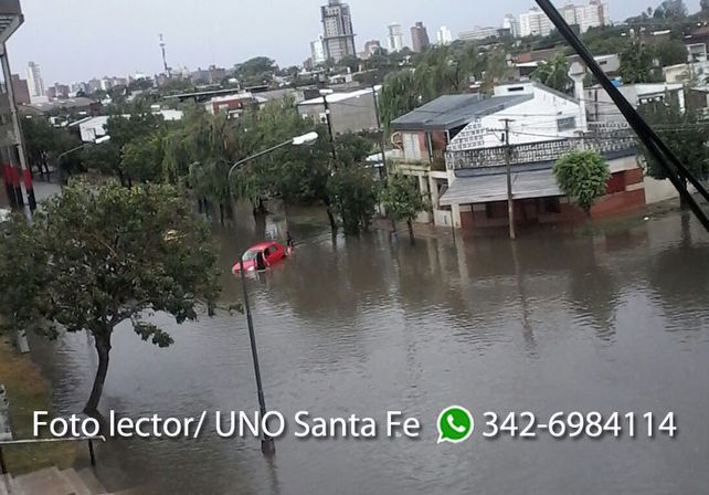 Vanina mandó fotos de cómo estaban las calles de barrio Centenario esta mañana.