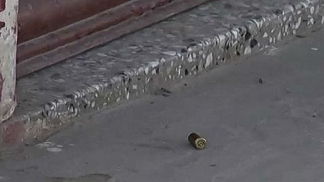 Encontraron cuatro casquillos de bala en la puerta del local del carnicero en Zárate Encontraron cuatro casquillos de bala en la puerta del local del carnicero en Zárate