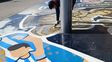 Qué daña la pintura de El Aura, una de las estructuras más visitadas por los rosarinos