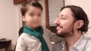 Pablo Laurta, acusado del doble femicidio de su expareja y su exsuegra, junto a su hijo.&nbsp;