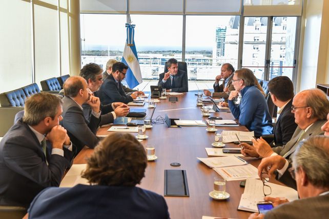 Reanimados. Massa analizó con su equipo la agenda que se viene tras la gira por China.