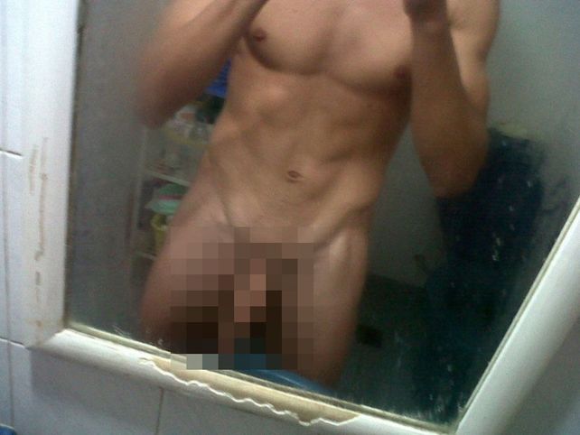 Tras ganarle a River, escracharon desnudo a un jugador de Patronato