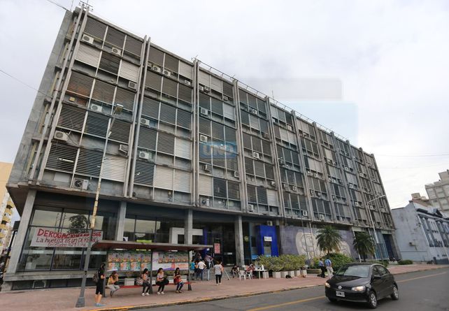 Agmer Paraná continúa la toma y convoca a manifestarse este viernes en el CGE