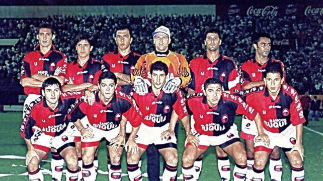 Se cumplen 26 años del debut de Colón en la Libertadores