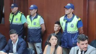 Sala de la Fiscalía. Sosa, contra la pared, alejado de los otros tres acusados. (Foto: La Gaceta de Tucumán)