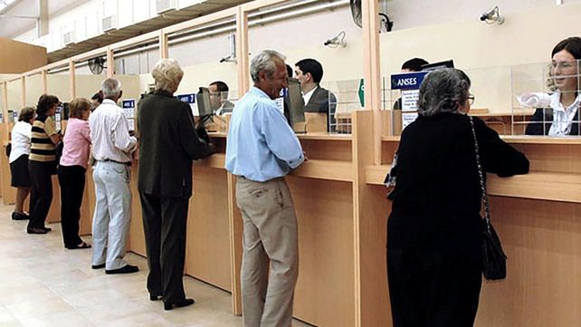 El gobierno otorgará un bono extra con la cifra que mantiene desde marzo&nbsp;