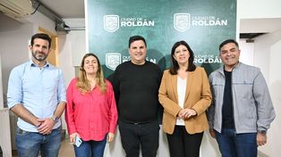 Clara García visitó la ciudad de Roldán, donde fue recibida por el intendente Daniel Escalante y los integrantes de la lista de Unidos para el Concejo.&nbsp;