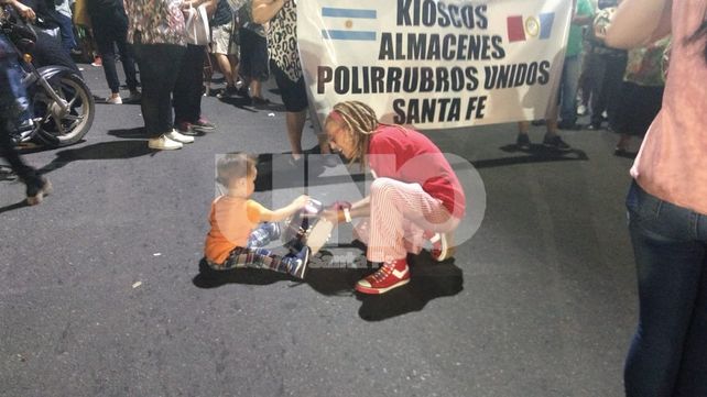 Los santafesinos se sumaron al ruidazo y protestaron contra el aumento de las tarifas